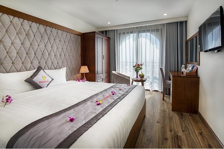 Phòng Superior Double with balcony, city view